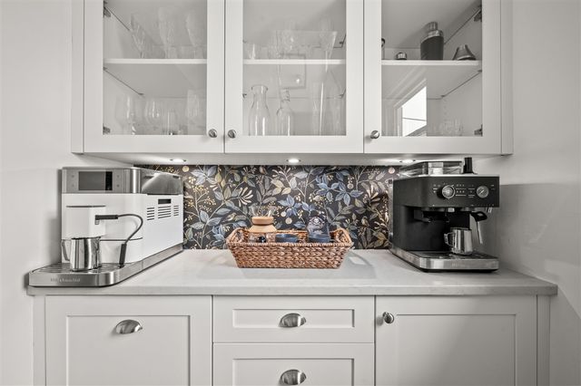 2010 Forres Avenue, Saint Joseph, MI 49085