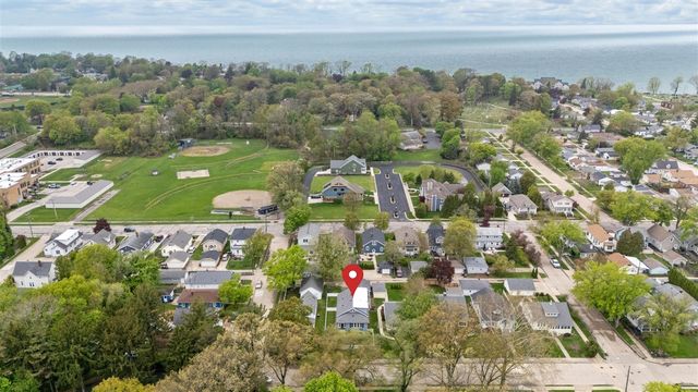 2010 Forres Avenue, Saint Joseph, MI 49085