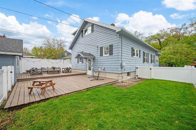 2010 Forres Avenue, Saint Joseph, MI 49085