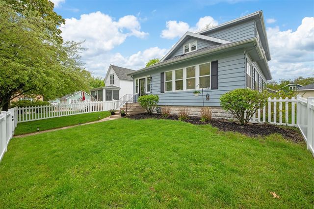 2010 Forres Avenue, Saint Joseph, MI 49085