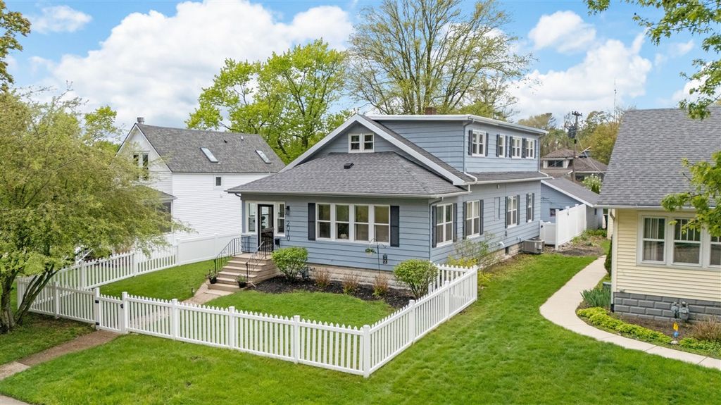 2010 Forres Avenue, Saint Joseph, MI 49085
