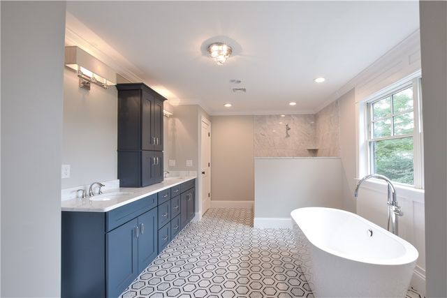 02 Whitehead Road, Coventry, RI 02816
