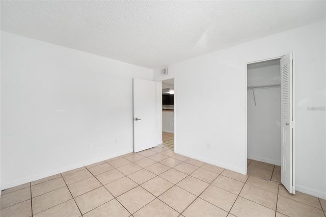 8202 FAIRWAYS CIRCLE B202, Ocala, FL 34472