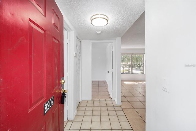 8202 FAIRWAYS CIRCLE B202, Ocala, FL 34472