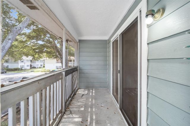 8202 FAIRWAYS CIRCLE B202, Ocala, FL 34472