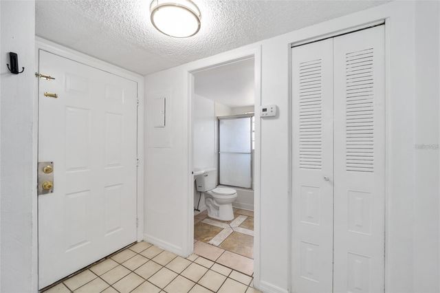 8202 FAIRWAYS CIRCLE B202, Ocala, FL 34472