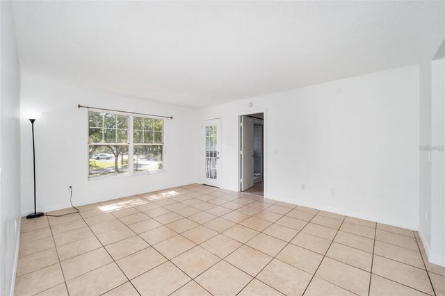 8202 FAIRWAYS CIRCLE B202, Ocala, FL 34472