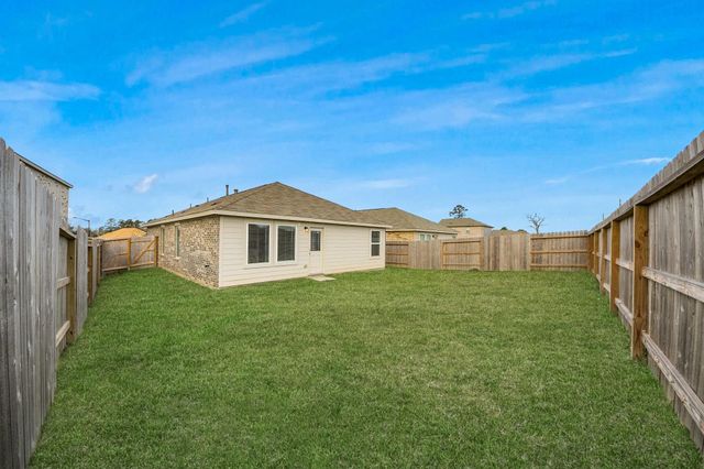 833 Village Brook Drive, Willis, TX 77378