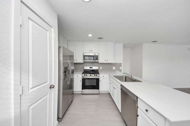 833 Village Brook Drive, Willis, TX 77378