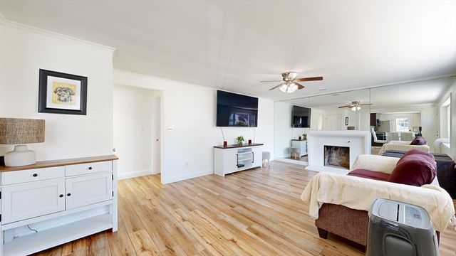 28 Deforest St, Boston, MA 02136