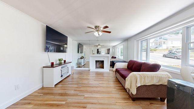 28 Deforest St, Boston, MA 02136