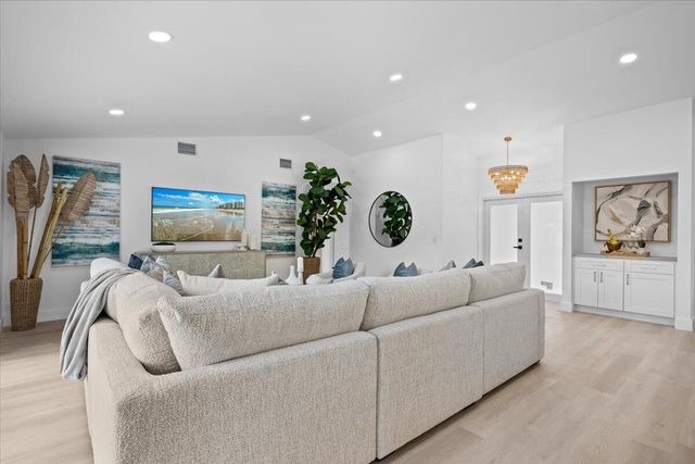 48 Wingo Street, Tequesta, FL 33469