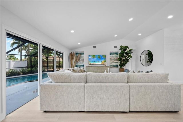 48 Wingo Street, Tequesta, FL 33469