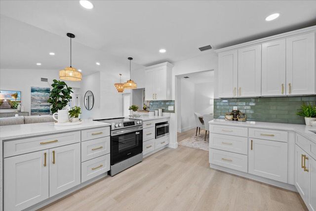 48 Wingo Street, Tequesta, FL 33469