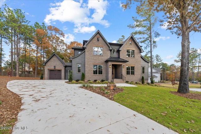 310 Sloan Lane, Pinehurst, NC 28374
