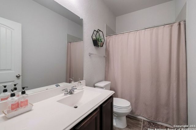 8909 Elizabeth Park, Converse, TX 78109