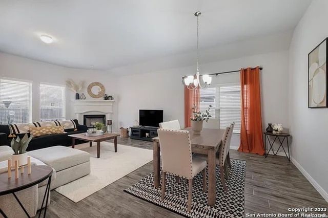 8909 Elizabeth Park, Converse, TX 78109