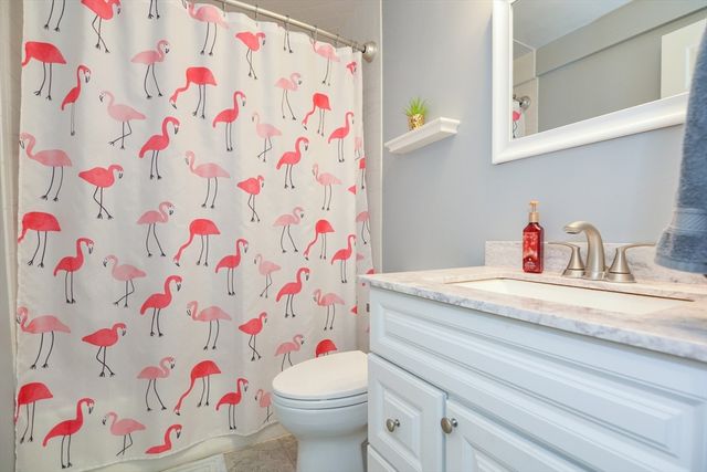 60 Edgelawn 1, North Andover, MA 01845