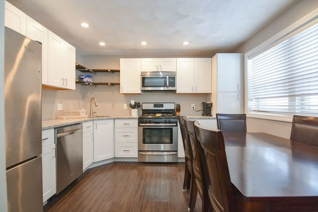 60 Edgelawn 1, North Andover, MA 01845