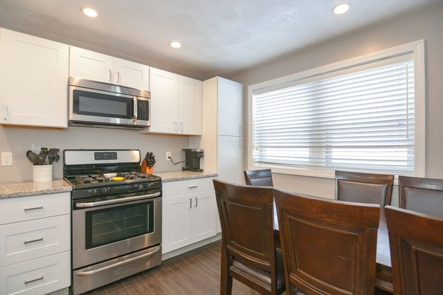 60 Edgelawn 1, North Andover, MA 01845