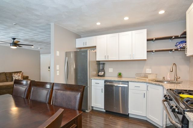 60 Edgelawn 1, North Andover, MA 01845