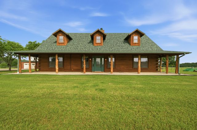465 Emberson Ranch Road, Pilot Point, TX 76258