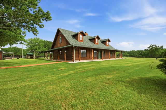 465 Emberson Ranch Road, Pilot Point, TX 76258