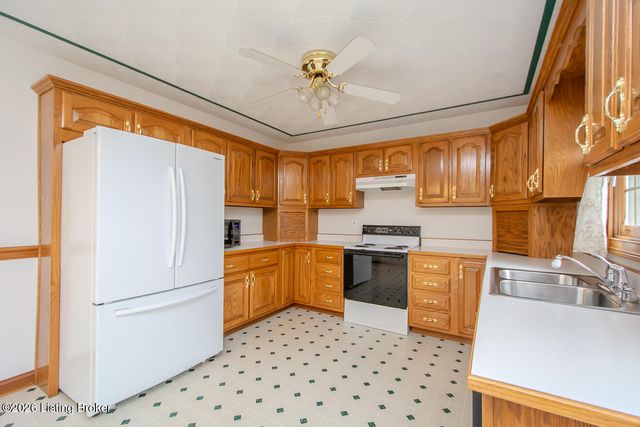 1001 Navajo Dr, Bardstown, KY 40004