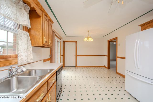 1001 Navajo Dr, Bardstown, KY 40004