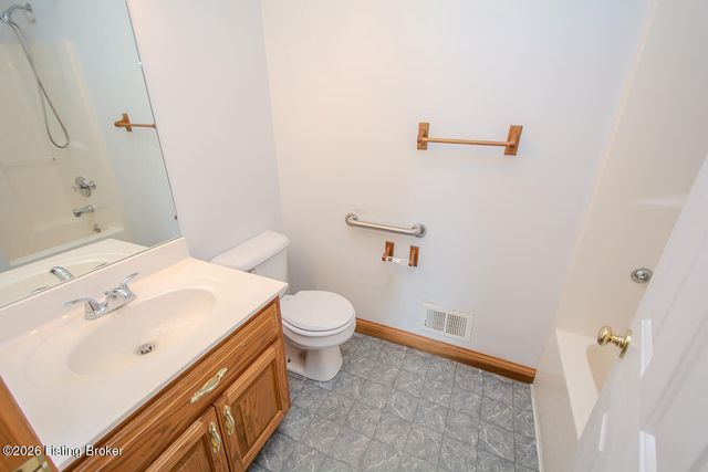 1001 Navajo Dr, Bardstown, KY 40004
