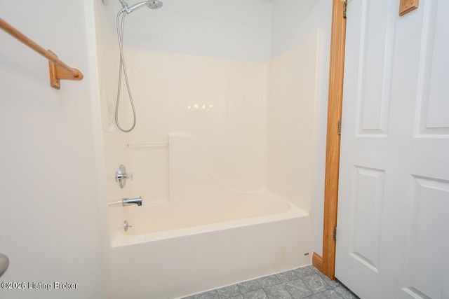 1001 Navajo Dr, Bardstown, KY 40004