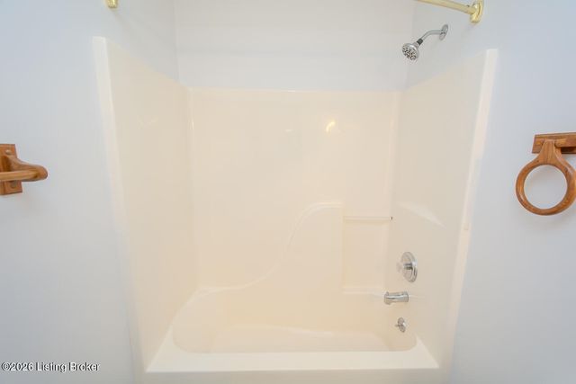 1001 Navajo Dr, Bardstown, KY 40004