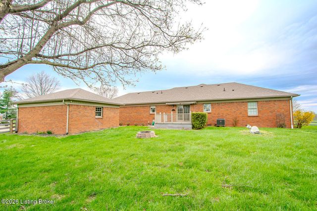 1001 Navajo Dr, Bardstown, KY 40004