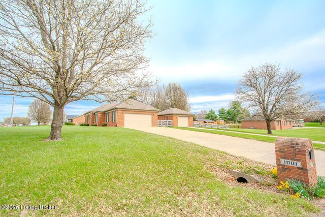 1001 Navajo Dr, Bardstown, KY 40004