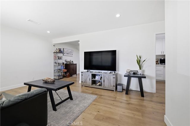 44335 Glenraven, Lancaster, CA 93535