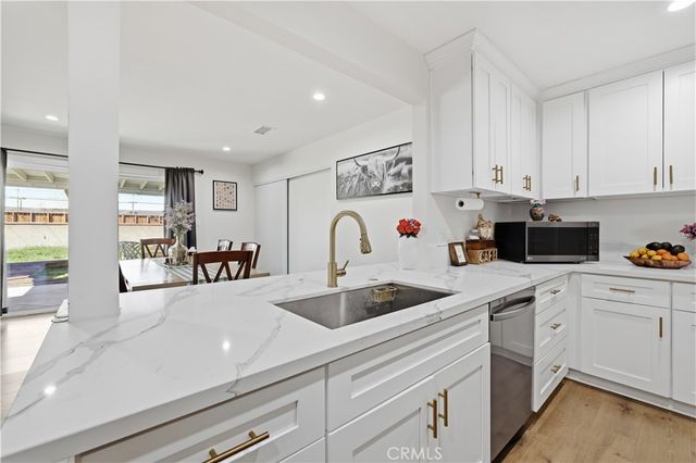 44335 Glenraven, Lancaster, CA 93535