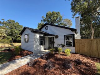 1217 NE 4TH STREET, Gainesville, FL 32601