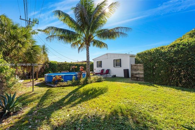 20615 NW 28th Ave, Miami Gardens, FL 33056