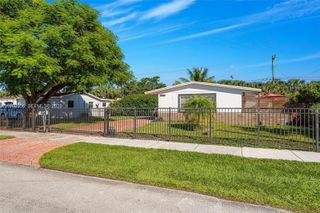 20615 NW 28th Ave, Miami Gardens, FL 33056