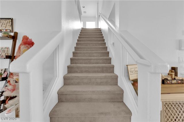 10568 Salmon Leap Street, Las Vegas, NV 89183