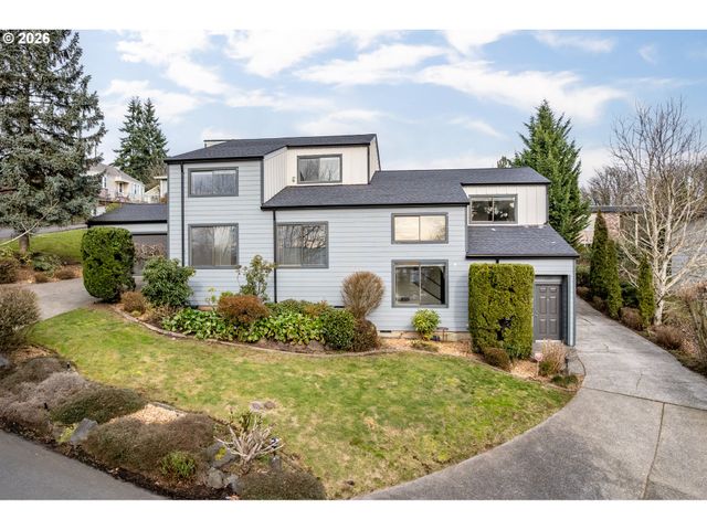 1205 HOLLY St, Kelso, WA 98626