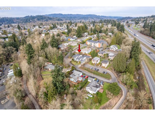 1205 HOLLY St, Kelso, WA 98626