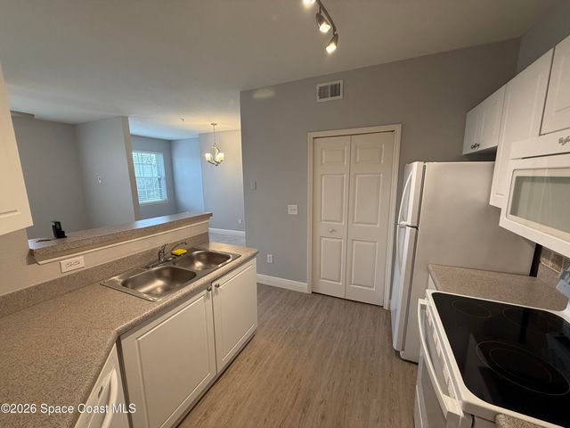 5683 Star Rush Drive 203, Melbourne, FL 32940