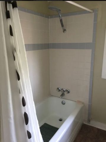 727 Glendale Street Apt B, Dallas, TX 75214