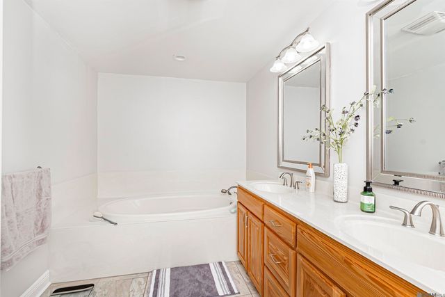 731 Castlewood St, Denham Springs, LA 70726