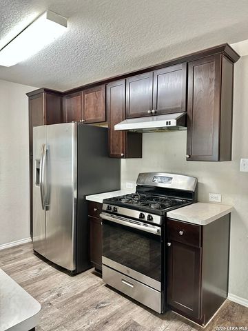 127 Expedition Way, San Antonio, TX 78220