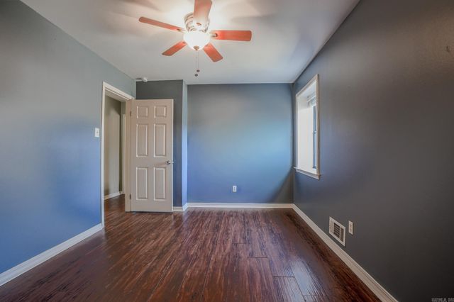 8 Wagon Wheel Court, Little Rock, AR 72211