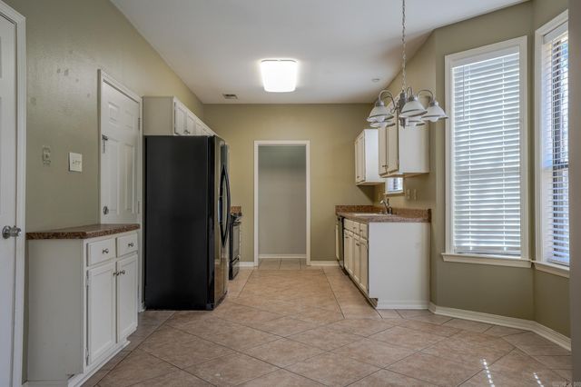 8 Wagon Wheel Court, Little Rock, AR 72211