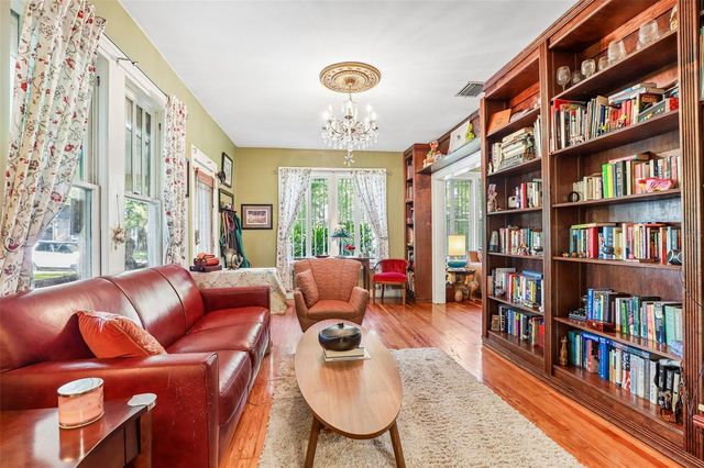 204 W THOMAS STREET, Tampa, FL 33604