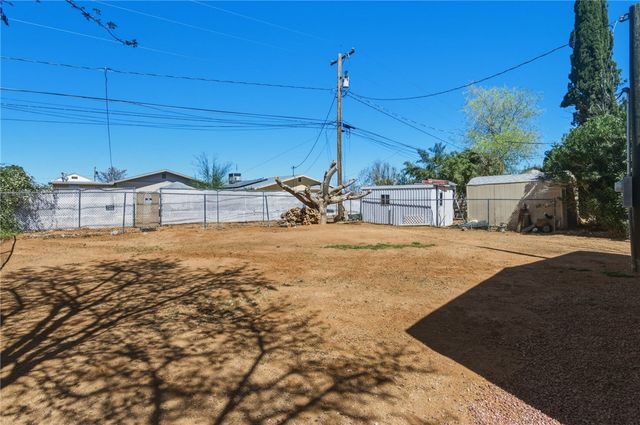 3155 E Neal Avenue, Kingman, AZ 86409